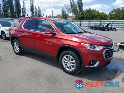 Czwarte zdjęcie samochodu z boku: 2021 CHEVROLET TRAVERSE LT VIN:1GNERGKW0MJ189634 - miniatura