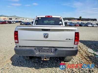Zdjęcie 6 z 12 samochodu: 2017 RAM 2500 ST VIN:3C6UR5CL1HG740469 - miniatura