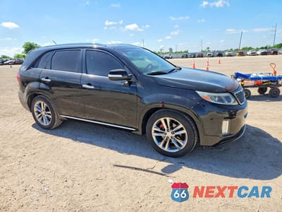 Czwarte zdjęcie samochodu z boku: 2014 KIA SORENTO SX LIMITED VIN:5XYKW4A73EG504621 - miniatura