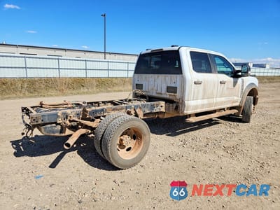 Trzecie zdjęcie samochodu z tyłu: 2024 FORD F450 SUPER DUTY TRUCK CAB AND CHASSIS VIN:1FD0W4HT2REE10587 - miniatura