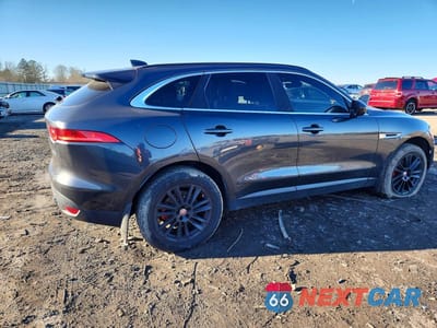 Trzecie zdjęcie samochodu z tyłu: 2019 JAGUAR F-PACE 25T PRESTIGE VIN:SADCK2FX5KA355383 - miniatura