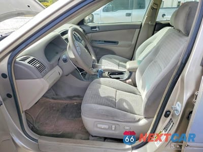 Zdjęcie 7 z 11 samochodu: 2005 TOYOTA CAMRY LE VIN:4T1BE32K45U552042 - miniatura