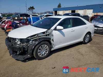 2014 TOYOTA CAMRY HYBRID LE 4T1BD1FK2EU114024 - główne zdjęcie licytacji z USA - miniatura