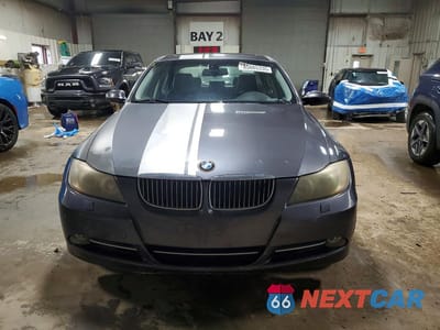 Piąte zdjęcie samochodu w środku: 2006 BMW 325 XI VIN:WBAVD13556KV10586 - miniatura