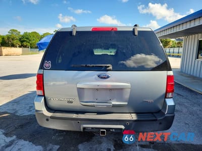 Zdjęcie 6 z 13 samochodu: 2006 FORD EXPEDITION XLT VIN:1FMFU16526LA37397 - miniatura