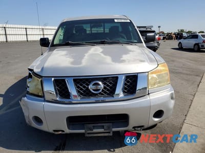 Piąte zdjęcie samochodu w środku: 2009 NISSAN TITAN XE VIN:1N6AA06A79N306482 - miniatura
