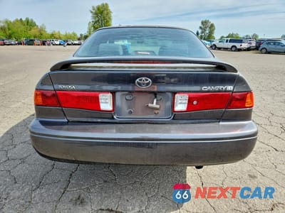 Zdjęcie 6 z 12 samochodu: 2000 TOYOTA CAMRY LE VIN:JT2BG28K9Y0426621 - miniatura