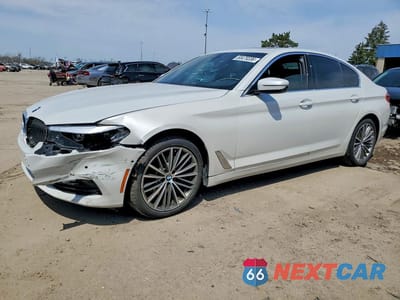 2019 BMW 540 XI WBAJE7C54KWW31403 - główne zdjęcie licytacji z USA - miniatura