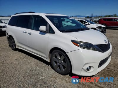 Czwarte zdjęcie samochodu z boku: 2016 TOYOTA SIENNA LE 8-PASSENGER VIN:5TDXK3DC4GS742181 - miniatura