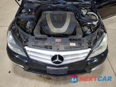 Zdjęcie 11 z 12 samochodu: 2012 MERCEDES-BENZ C 300 4MATIC VIN:WDDGF8BB5CA613665 - miniatura