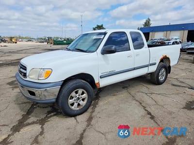 2000 TOYOTA TUNDRA SR5 5TBBT4415YS122431 - główne zdjęcie licytacji z USA - miniatura