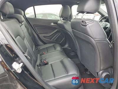 Zdjęcie 10 z 12 samochodu: 2016 MERCEDES-BENZ GLA 250 VIN:WDCTG4EB6GJ218856 - miniatura