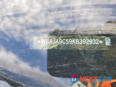 Zdjęcie 12 z 12 samochodu: 2019 BMW 530E VIN:WBAJA9C59KB392932 - miniatura