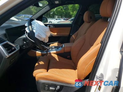 Zdjęcie 7 z 12 samochodu: 2025 BMW X5 XDRIVE40I VIN:5UX23EU06S9W83505 - miniatura