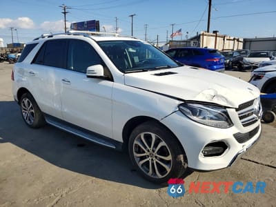 Czwarte zdjęcie samochodu z boku: 2017 MERCEDES-BENZ GLE 350 VIN:4JGDA5JB3HA921030 - miniatura
