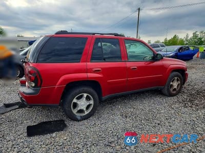 Trzecie zdjęcie samochodu z tyłu: 2005 CHEVROLET TRAILBLAZER LS VIN:1GNDT13S752165428 - miniatura