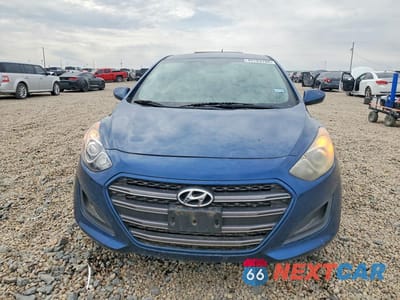 Piąte zdjęcie samochodu w środku: 2016 HYUNDAI ELANTRA GT BASE VIN:KMHD35LH6GU265849 - miniatura