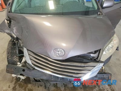 Zdjęcie 12 z 13 samochodu: 2011 TOYOTA SIENNA XLE 8-PASSENGER VIN:5TDYK3DC3BS040656 - miniatura