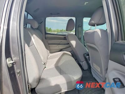 Zdjęcie 10 z 12 samochodu: 2013 TOYOTA TACOMA V6 VIN:3TMLU4EN1DM118896 - miniatura