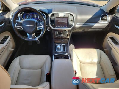 Zdjęcie 8 z 12 samochodu: 2019 CHRYSLER 300 LIMITED VIN:2C3CCAKG8KH542972 - miniatura