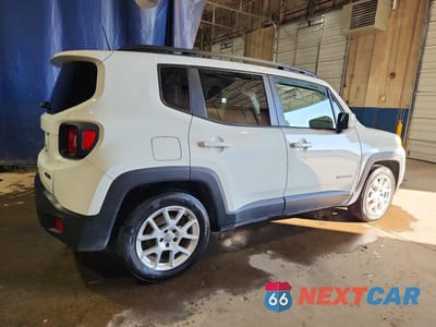 Trzecie zdjęcie samochodu z tyłu: 2021 JEEP RENEGADE LATITUDE VIN:ZACNJCBB7MPM12982 - miniatura