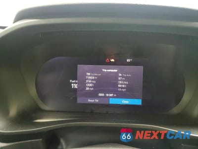 Zdjęcie 9 z 12 samochodu: 2023 VOLVO XC40 ULTIMATE VIN:YV4L12UX4P2060016 - miniatura