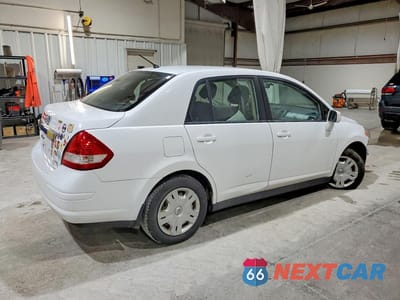 Trzecie zdjęcie samochodu z tyłu: 2011 NISSAN VERSA 1.8 S VIN:3N1BC1AP6BL413972 - miniatura