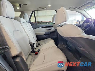 Zdjęcie 11 z 13 samochodu: 2023 HONDA PILOT LX VIN:5FNYG2H24PB010705 - miniatura