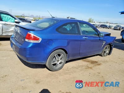 Trzecie zdjęcie samochodu z tyłu: 2008 FORD FOCUS SE VIN:1FAHP33N58W298387 - miniatura