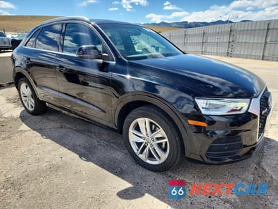 Czwarte zdjęcie samochodu z boku: 2016 AUDI Q3 PREMIUM PLUS VIN:WA1BFCFS2GR010921 - miniatura