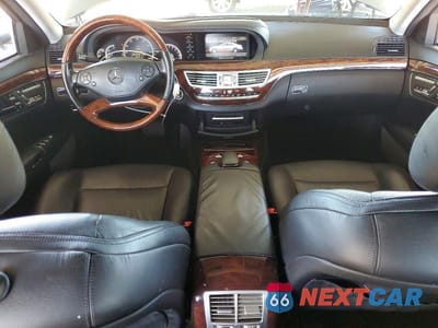 Zdjęcie 8 z 12 samochodu: 2012 MERCEDES-BENZ S 550 VIN:WDDNG7DB7CA436127 - miniatura