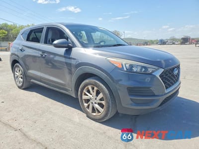 Czwarte zdjęcie samochodu z boku: 2019 HYUNDAI TUCSON SE VIN:KM8J23A43KU918351 - miniatura
