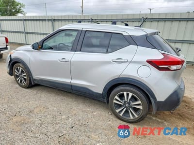 Drugie zdjęcie samochodu z przodu: 2018 NISSAN KICKS SV VIN:3N1CP5CU0JL526382 - miniatura