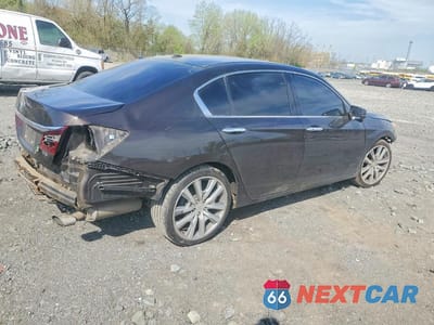 Trzecie zdjęcie samochodu z tyłu: 2017 HONDA ACCORD EXL VIN:1HGCR3F82HA004155 - miniatura