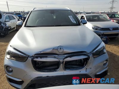 Piąte zdjęcie samochodu w środku: 2018 BMW X1 XDRIVE28I VIN:WBXHT3C32J5L32188 - miniatura
