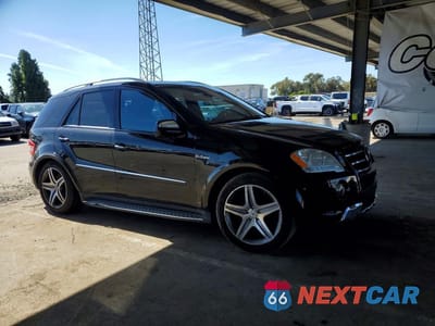 Czwarte zdjęcie samochodu z boku: 2009 MERCEDES-BENZ ML 63 AMG VIN:4JGBB77E79A507901 - miniatura