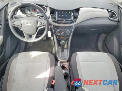 Zdjęcie 8 z 12 samochodu: 2019 CHEVROLET TRAX LS VIN:3GNCJKSBXKL137769 - miniatura