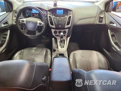 Zdjęcie 8 z 12 samochodu: 2014 FORD FOCUS SE VIN:1FADP3K29EL234100 - miniatura