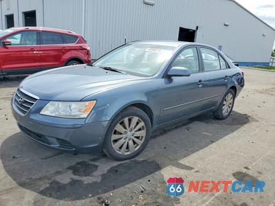 2010 HYUNDAI SONATA GLS 5NPET4AC7AH658142 - główne zdjęcie licytacji z USA - miniatura