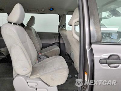 Zdjęcie 11 z 13 samochodu: 2020 TOYOTA SIENNA L 7-PASSENGER VIN:5TDZZ3DC0LS042477 - miniatura