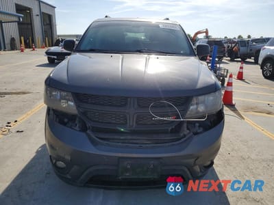 Piąte zdjęcie samochodu w środku: 2019 DODGE JOURNEY SE VIN:3C4PDCBB5KT773765 - miniatura