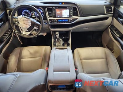 Zdjęcie 8 z 11 samochodu: 2014 TOYOTA HIGHLANDER XLE VIN:5TDJKRFH7ES056778 - miniatura