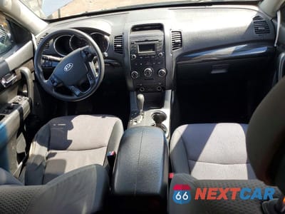 Zdjęcie 8 z 13 samochodu: 2012 KIA SORENTO LX VIN:5XYKT3A68CG299997 - miniatura