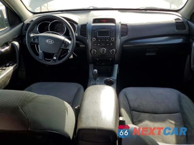 Zdjęcie 8 z 13 samochodu: 2012 KIA SORENTO LX VIN:5XYKT3A63CG206447 - miniatura