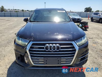 Piąte zdjęcie samochodu w środku: 2017 AUDI Q7 PREMIUM PLUS VIN:WA1LAAF70HD031266 - miniatura