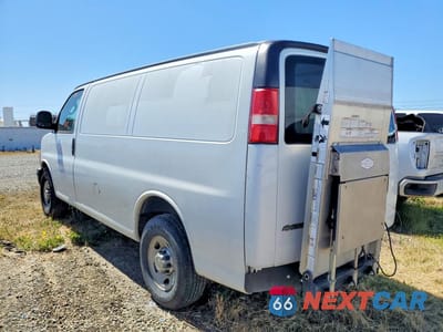 Drugie zdjęcie samochodu z przodu: 2017 CHEVROLET EXPRESS G2500 VIN:1GCWGAFF6H1120415 - miniatura