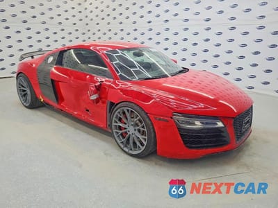 Czwarte zdjęcie samochodu z boku: 2015 AUDI R8 4.2 QUATTRO VIN:WUAAUAFG1F7000899 - miniatura