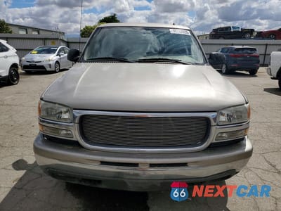 Piąte zdjęcie samochodu w środku: 2002 GMC NEW SIERRA C1500 VIN:2GTEC19T121153915 - miniatura