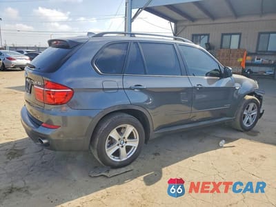 Trzecie zdjęcie samochodu z tyłu: 2013 BMW X5 XDRIVE35I VIN:5UXZV4C53D0B13469 - miniatura