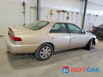 Trzecie zdjęcie samochodu z tyłu: 1999 TOYOTA CAMRY XLE V6 VIN:JT2BF28K7X0176071 - miniatura